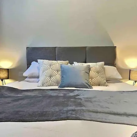 Apartamento Cotswold Chapel, Sleeps Up To 5 In Kingsize Beds Chipping Norton Exterior foto